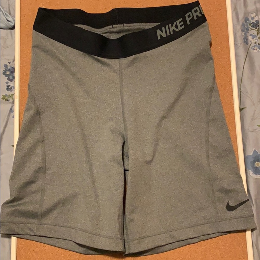 Nike women’s leggings mid length